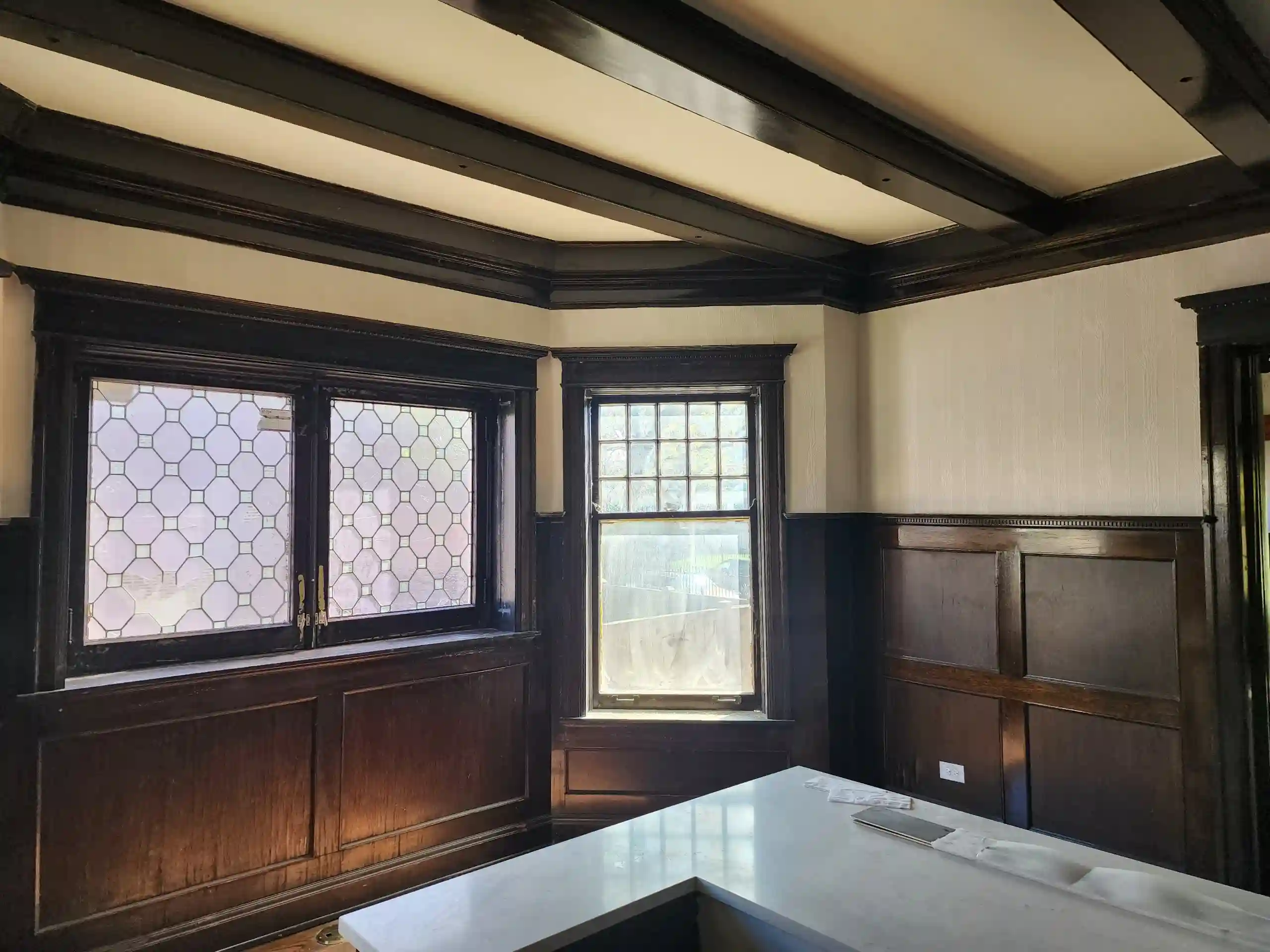 Historic home wallpaper restoration in Mission Hills, San Diego